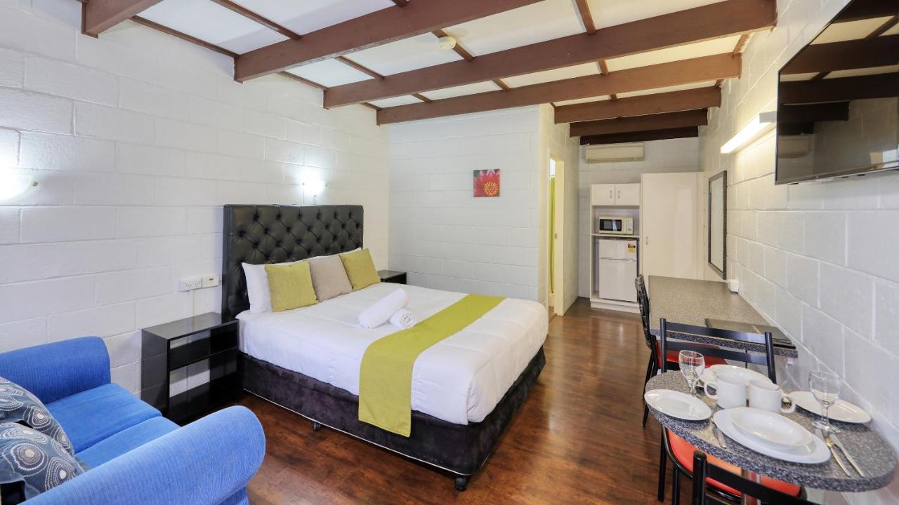 Azalea Motel Кунабарабран Экстерьер фото