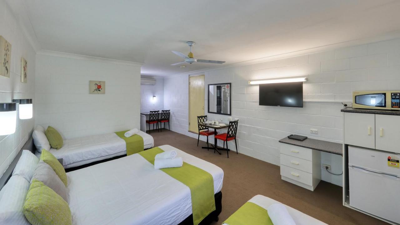 Azalea Motel Кунабарабран Экстерьер фото